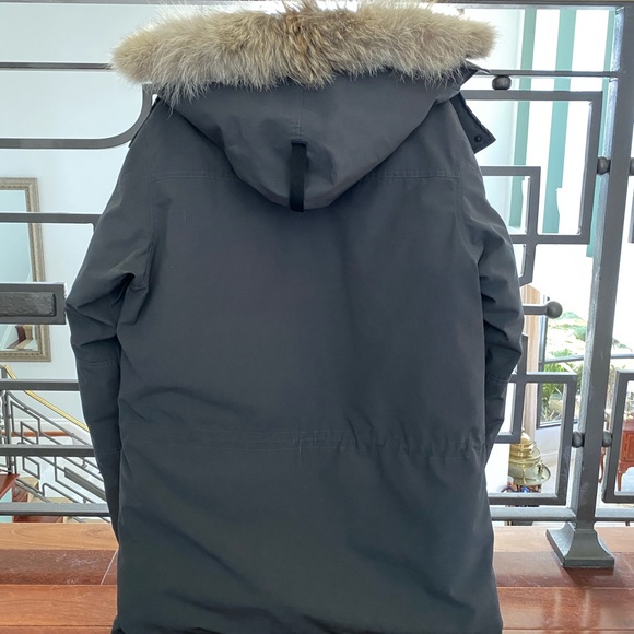 Canada Goose Banff Parka - Picture 2 of 3